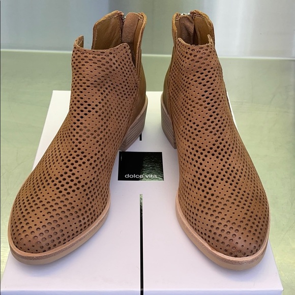 New leather ankle boots from Sundance. - Picture 1 of 8